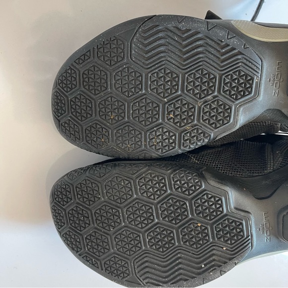 Nike Lebron Soldier IX 9 Basketball Shoes - Picture 10 of 16